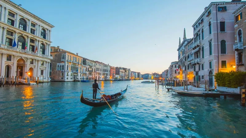 gondolier in venice