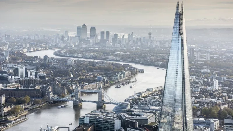 Aerial view of The Shard, River Thames, and Tower Bridge, London, England. 1.pagespeed.ic.bGE9UiEO78.jpg